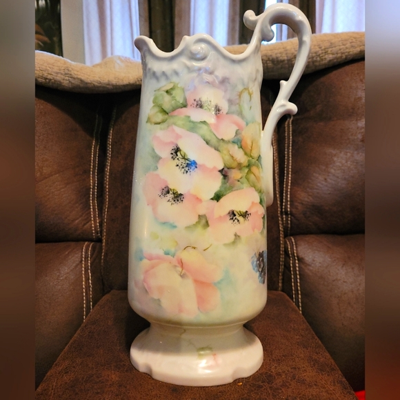 Betty Kogan Other - ANTIQUE FLOWER VASE. STUNNING! Hand painted by Betty Kogan in the 80's.